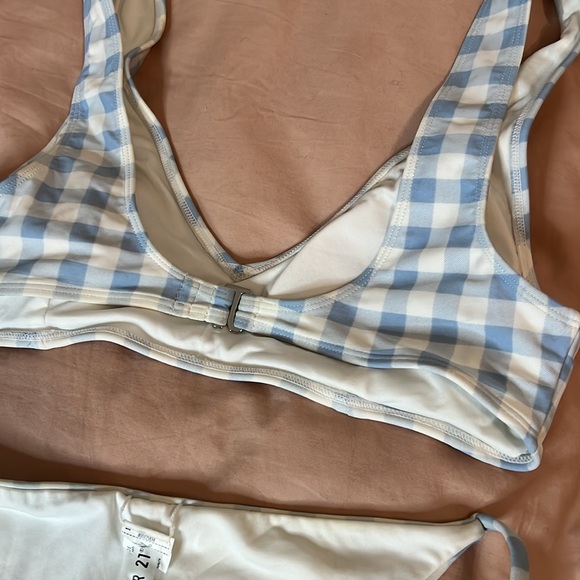 Gingham bikini - Picture 3 of 4